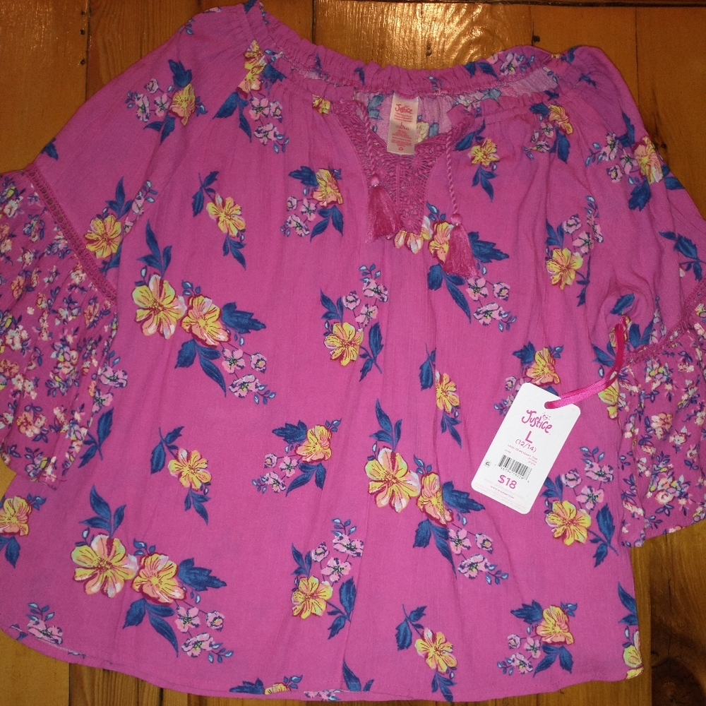 NWT justice top